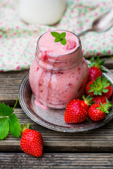 Homemade strawberry yogurt with vanilla