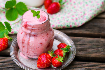 Homemade strawberry yogurt with vanilla