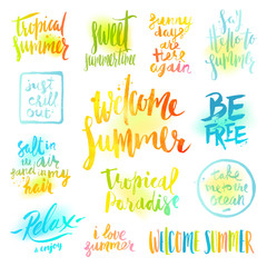 Obraz premium Vector set of Hand drawn calligraphy. Summer holidays and vacation greetings, quotes and phrases.