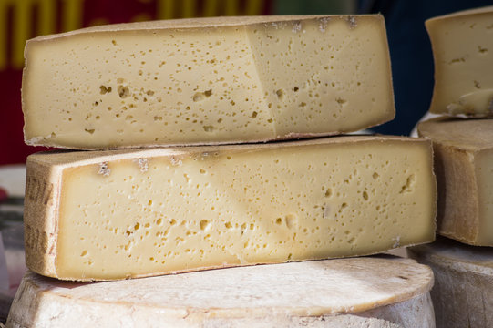 Set di formaggi di malga prodotti in Veneto gustosi e semplici