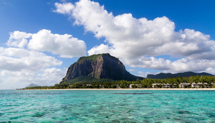 Le Morne Brabant in Mauritius mit Meer Panorama