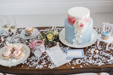 Candy bar with marshmallow and cupcakes