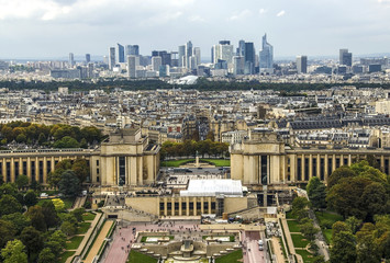 Obraz premium La Defense business district in Paris , France