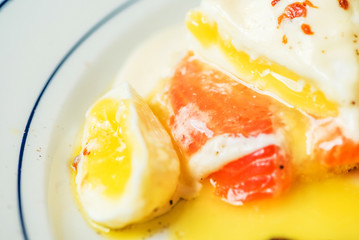 poached egg with salmon