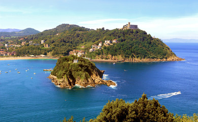 Ile de Santa Clara et Monte Igueldo à San Sébastian