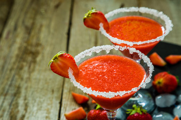 Strawberry margaritas and ingredients