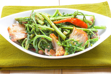 Fried Water Minosa with crispy pork
