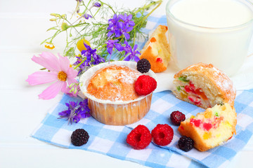 cupcake sweet berries milk fresh summer flowers
