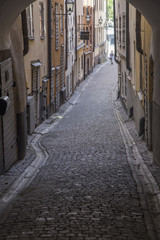 Naklejka premium Narrow Street in Old Town (Gamla Stan) of Stockholm, Sweden