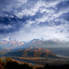 Photo sur Plexiglas Dhaulagiri View of the Himalayan mountains from Sarangkot hill, Pokhara, Nepal
