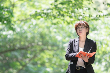 OLポートレート・新緑