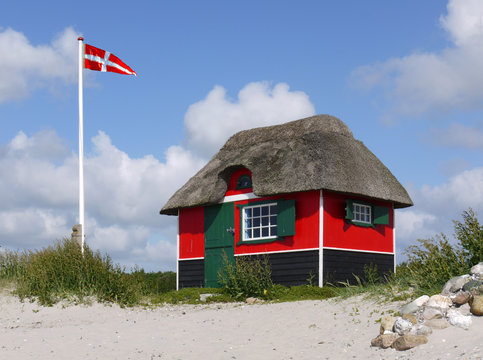 Strandh&uuml;tte auf der d&auml;nischen Insel  &AElig;r&oslash;