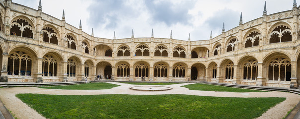 Fototapeta na wymiar Lisbon, the cloister of the Monastery Dos Jeronimos