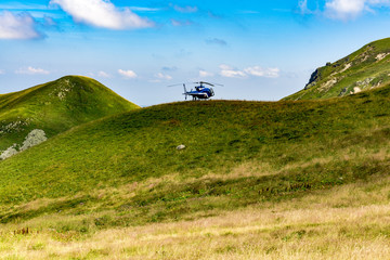 h&eacute;licopt&egrave;re de la gendarmerie nationale dans le massif du Sancy