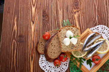 sardines on slice bread
