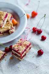 cherry crumble cake slices