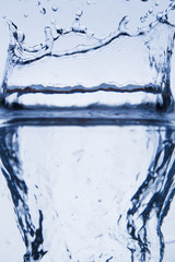 Sprays, drops and water splashes