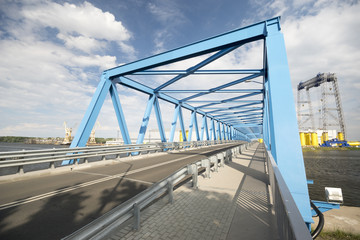 Fabryka platform do morskich elektrowni wiatrowych,,Szczcecin,Polska     © Mike Mareen