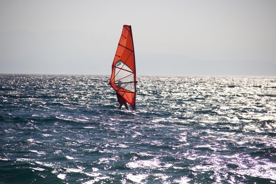 Windsurf sul mare Sardo