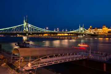 Obraz premium Budapest liberty bridge