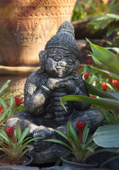 Fototapeta premium ceramics sculpture in the botanic garden