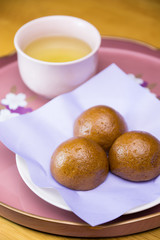 お茶とおまんじゅう
