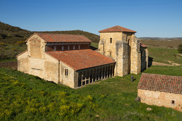 Fototapeta na wymiar Monasterio de San Miguel de Escalada en Leon España