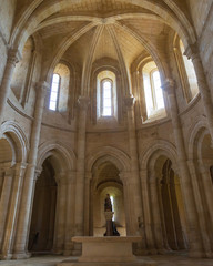 Fototapeta premium Interior de la Iglesia del Monasterio de Gradefes del Siglo XII