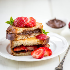French Toasts with Chocolate Hazelnut Filling
