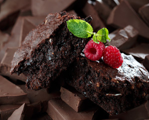 Chocolate brownies with raspberry