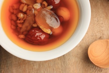 Chinese desert in syrup