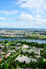 Blick über Wien mit Donaupark und Alte Donau