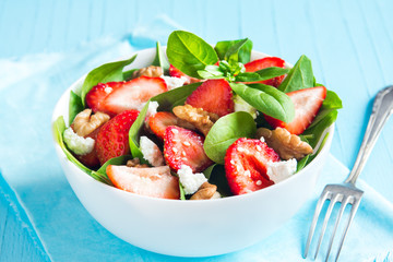 Strawberry and spinach salad