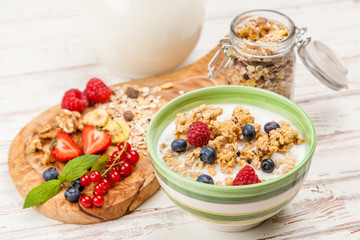 Muesli with berries