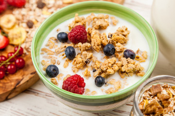Muesli with berries