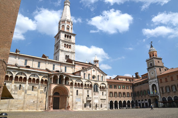 Fototapeta na wymiar Duomo di Modena