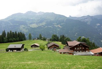 Obraz premium Beautiful landscape taken from cog railway near Lauterbrunnen, S