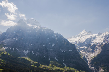 Grindelwald, Dorf, Berner Oberland, Alpen, Wetterhorn, Grosse Scheidegg, Grindelwaldgletscher, Wanderweg, Wanderferien, Sommer, Schweiz