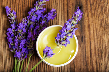 Obraz na płótnie Canvas lavender herbal ointment