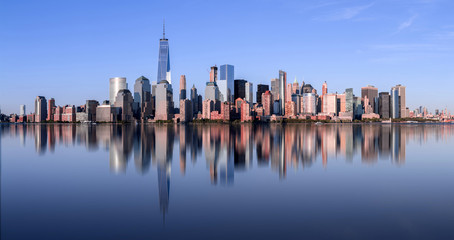 Fototapeta na wymiar Nueva York y sus reflejos