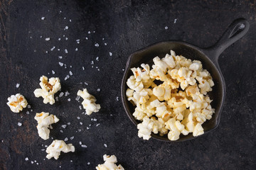 Prepared salted popcorn