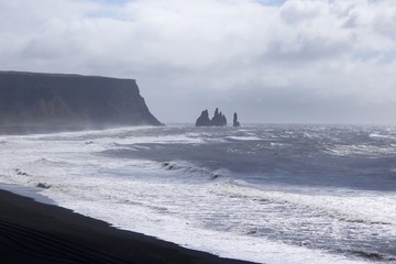 Dyrholaey, traumhafte schwarze Sandbucht an der Südküste Islands
