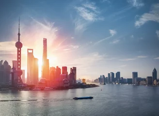 Fototapete Skyline von Shanghai mit Huangpu-Fluss © chungking
