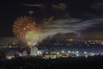 Fototapeta premium Beautiful fireworks over the famous Rose Bowl