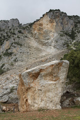 DESPRENDIMIENTO DE ROCAS