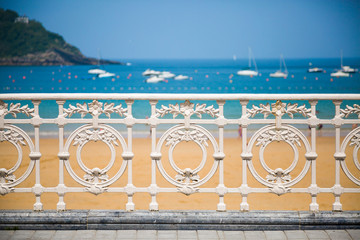 Fototapeta premium Balustrada plaży La Concha