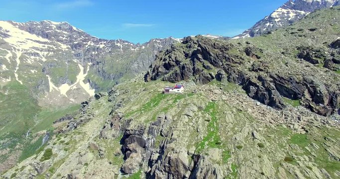 

Aerial 4k - Rifugio Longoni in Valmalenco (IT) - mt. 2450 