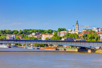 Naklejka premium bridge and the old Belgrade HDR image