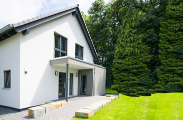 Hauseingang eines Einfamilienhauses