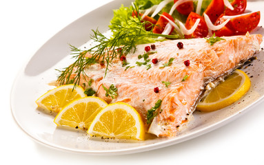 Roasted salmon and vegetables 